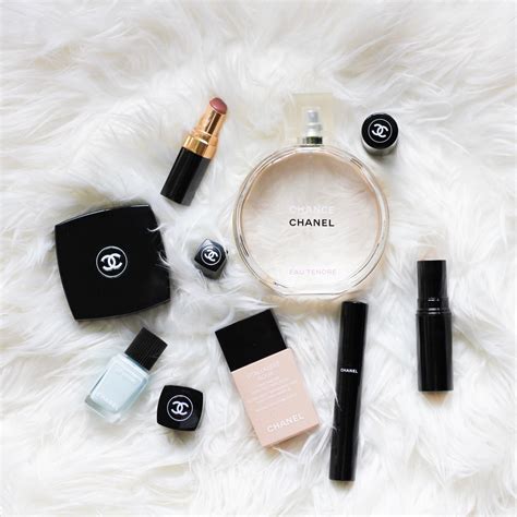 chanel essentials makeup.